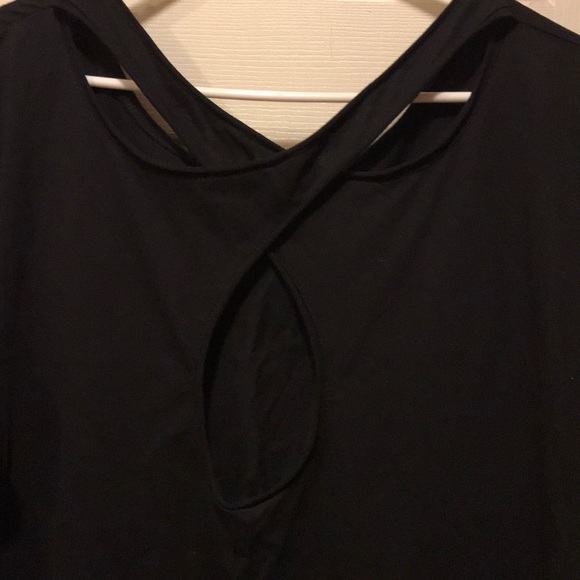 Trendy keyhole women’s black gown - Picture 5 of 5